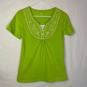 Great Northwest Lime Green and White Flower Short Sleeve T-shirt Size Small